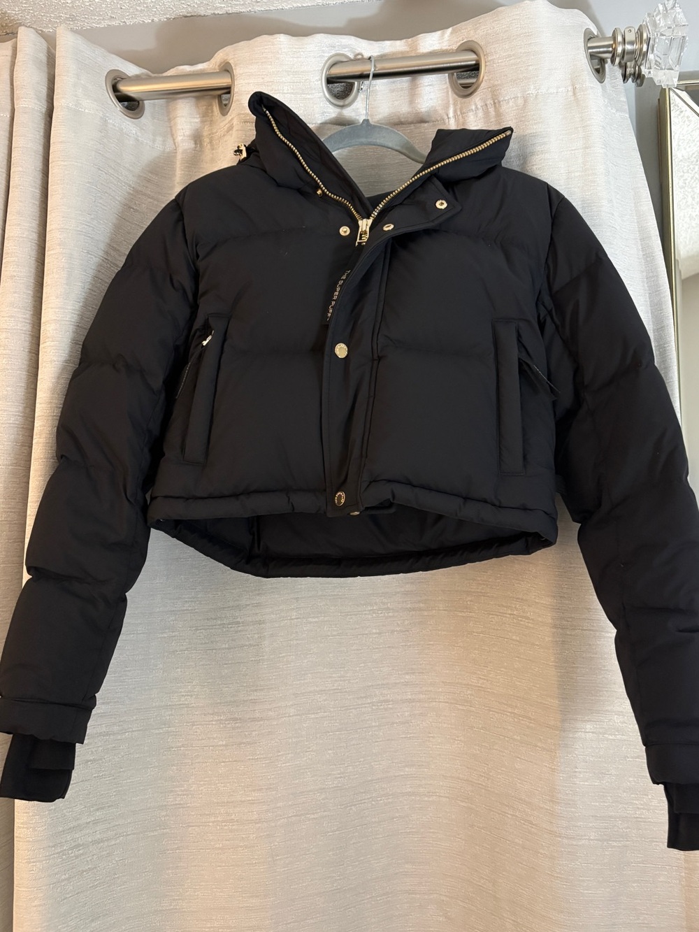 ARITZIA| SUPER PUFF XTRA SHORTY JACKET - Picture 2 of 8